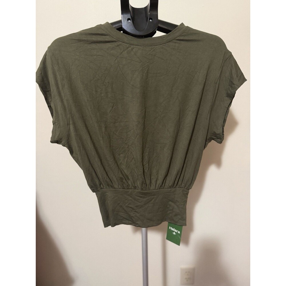 Halara Women’s Green Solid Round Neck Short Sleeve Stretch Knit Top Size S